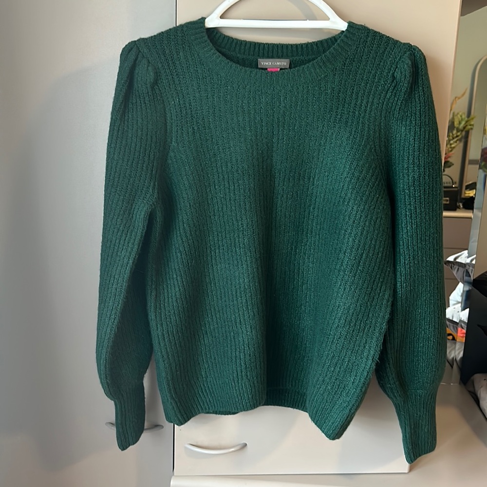 Green balloon sleeve sweater